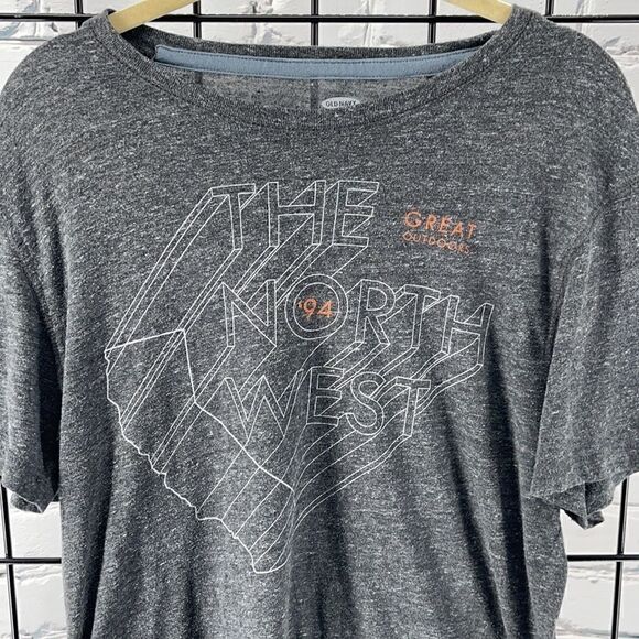 Old navy tee M  - Picture 2 of 4